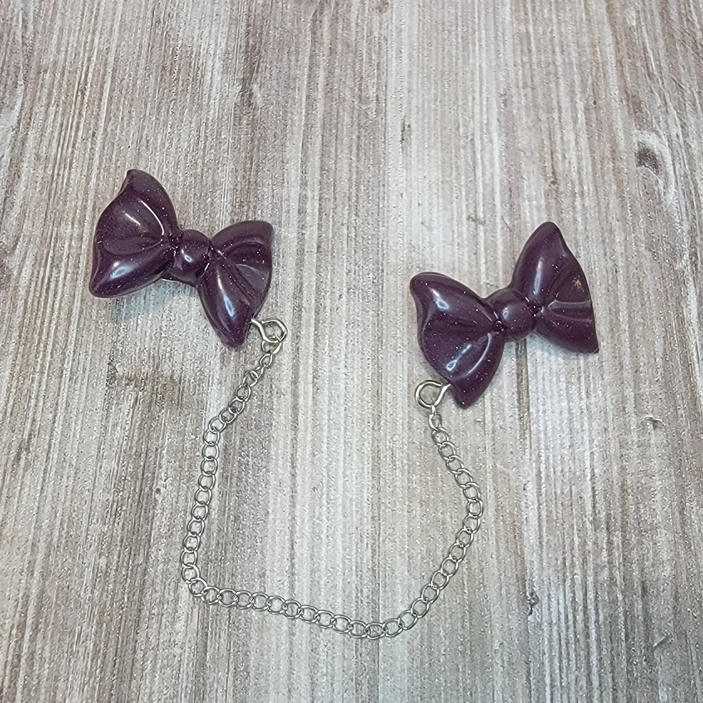Bow Collar Pin