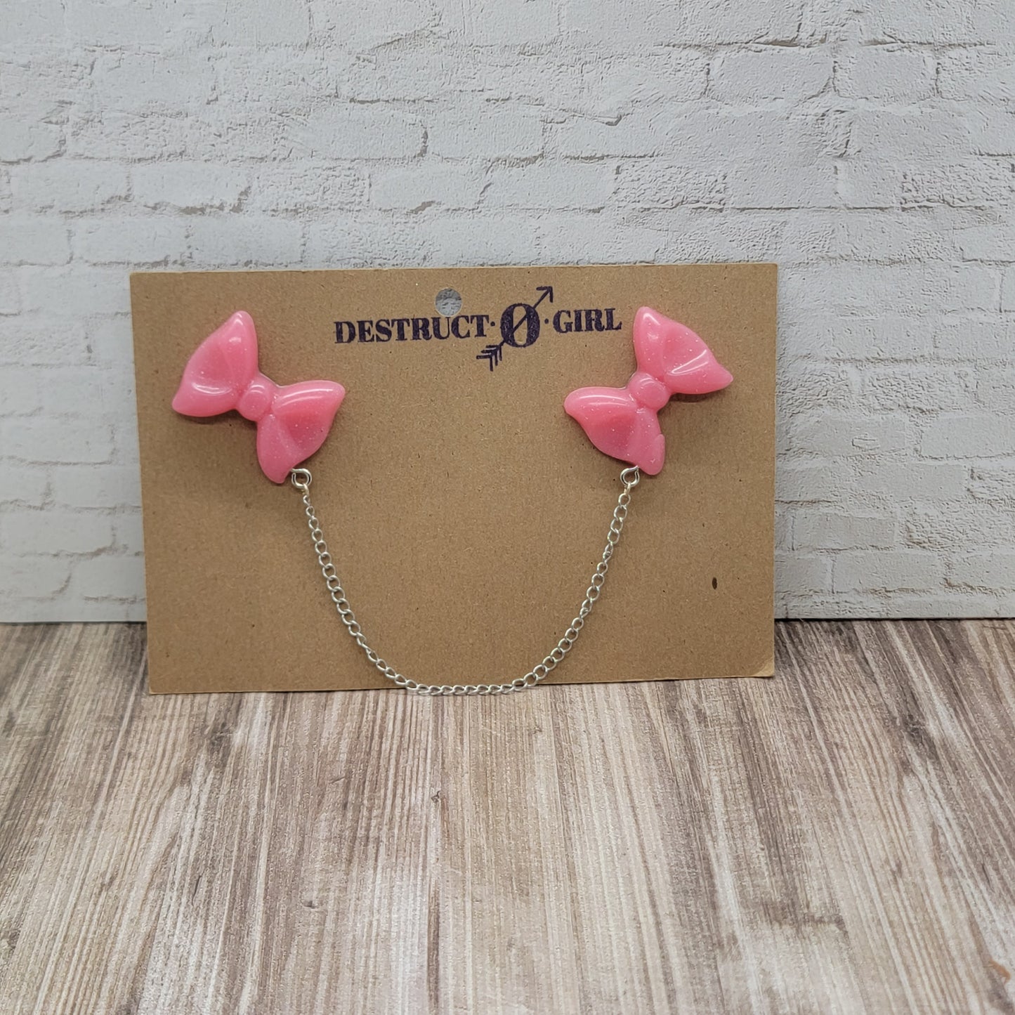 Bow Collar Pin