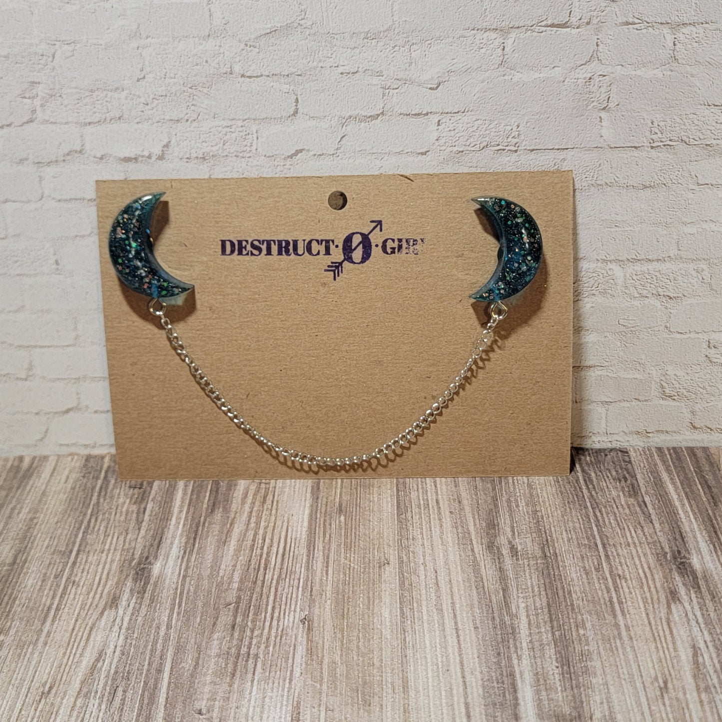 Moon Collar Pin