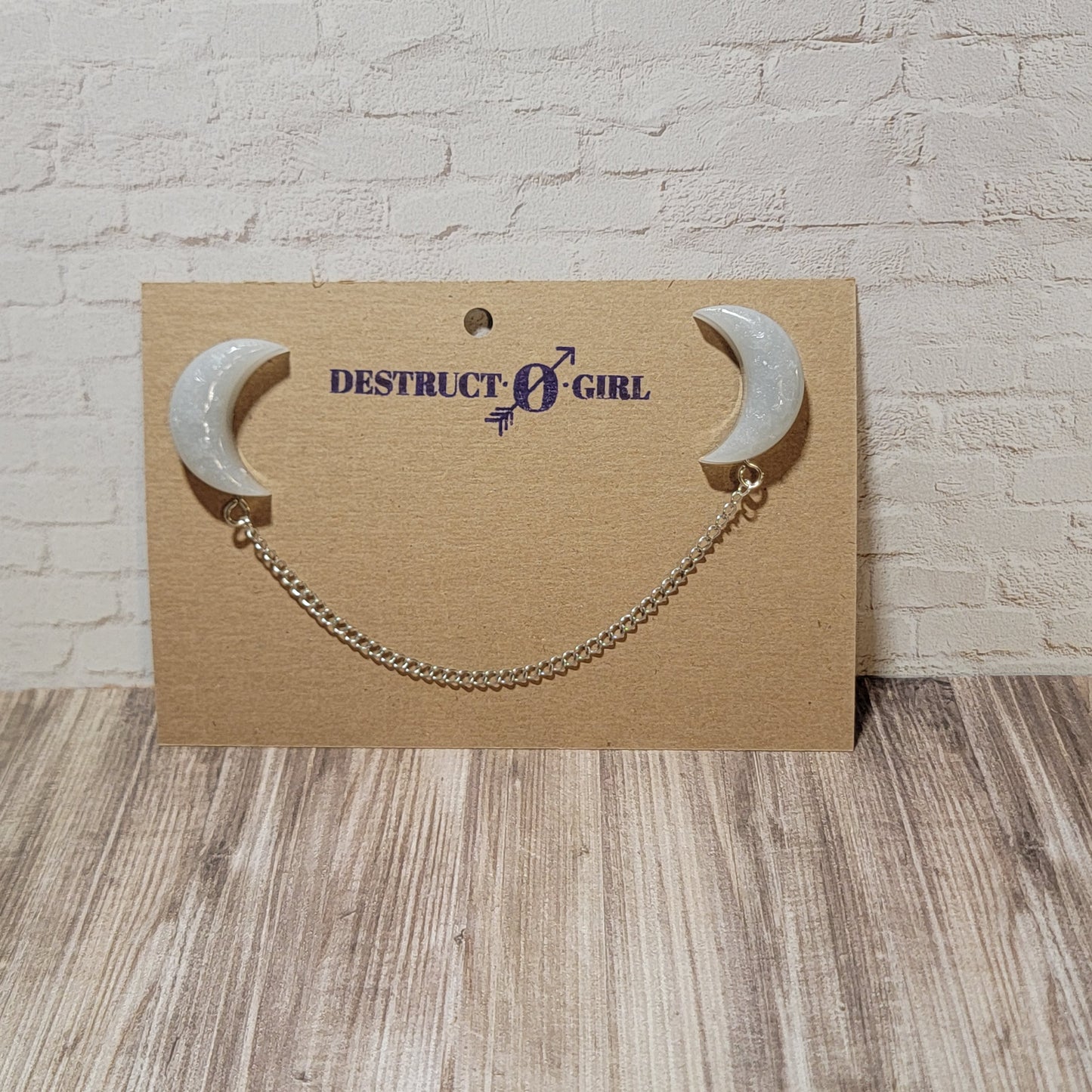 Moon Collar Pin