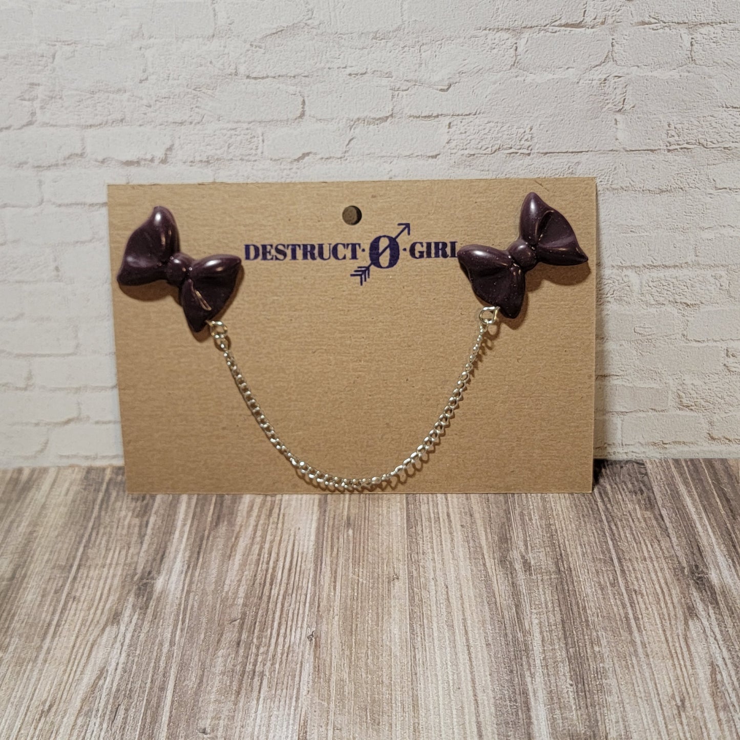 Bow Collar Pin