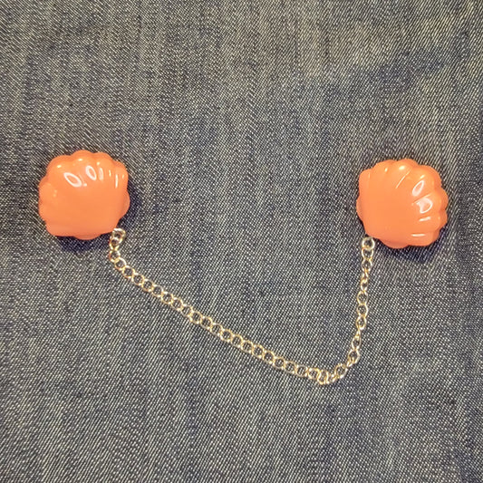 Shell Collar Pin